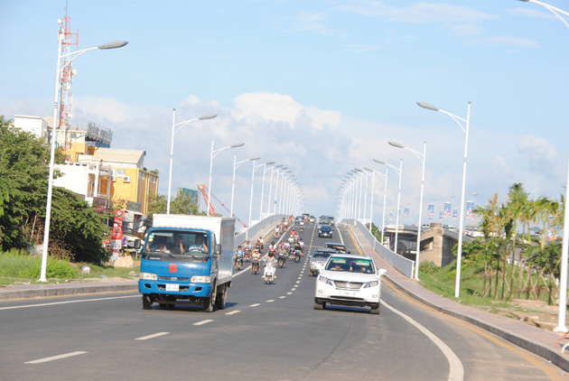 Chroy Changvar Bridge